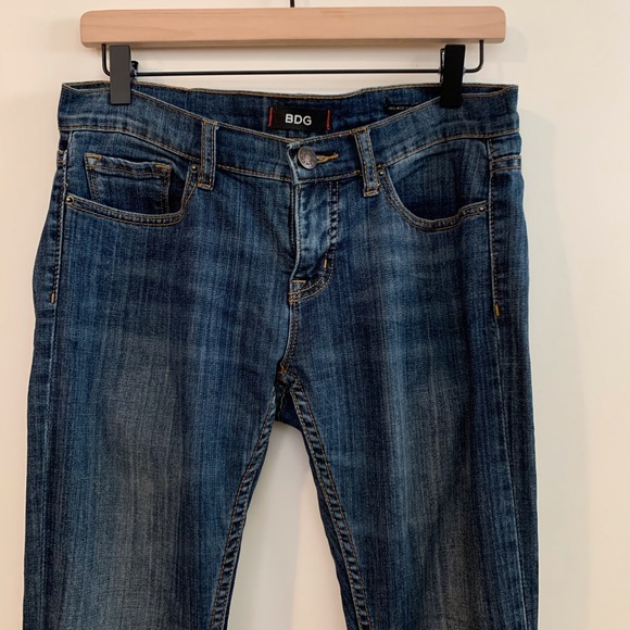 🌸BDG Mid Rise Cigarette Ankle Dark Wash Jean - Picture 2 of 8